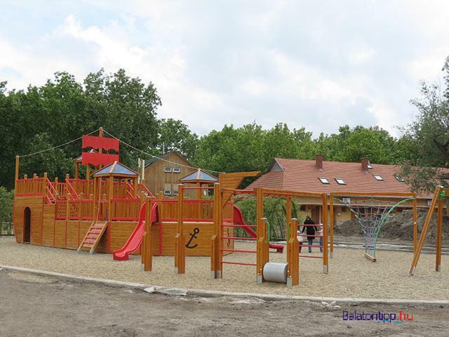 Kids' Paradise House Balatonboglár Exterior foto